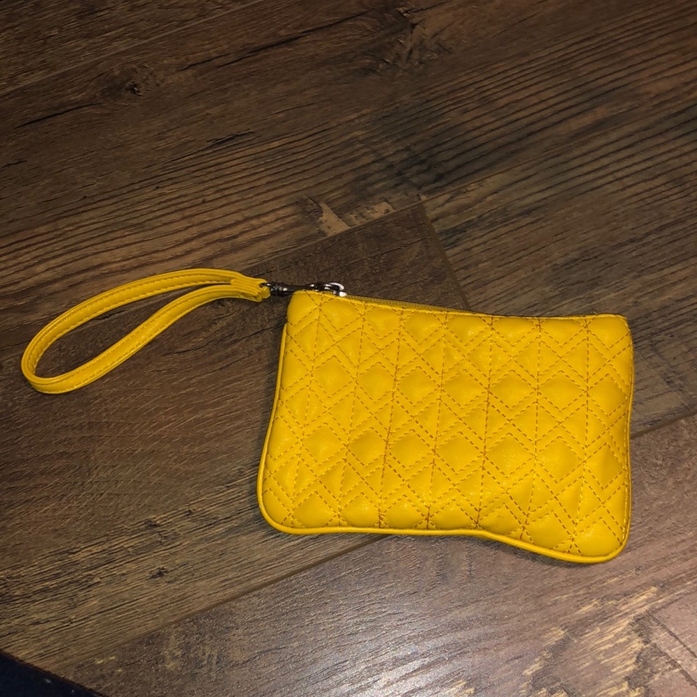 Express wristlet